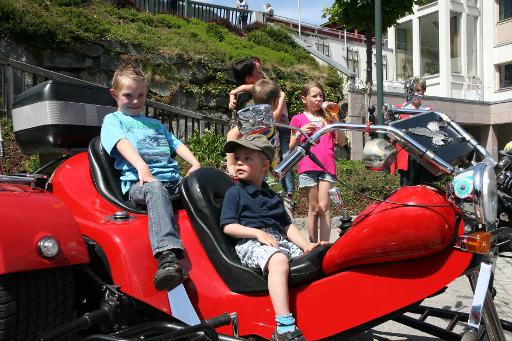 Rollin' Toys-Biker helfen Kindern-Tour 2011